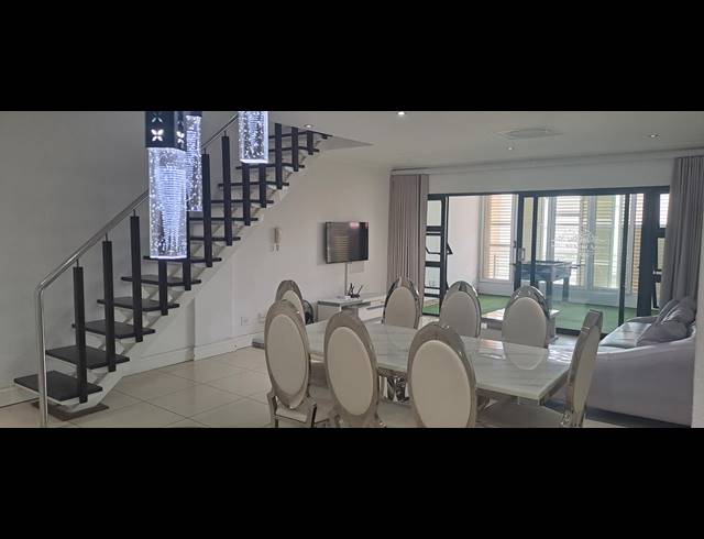 4 BEDROOM PENTHOUSE FOR SALE IN NEW TOWN CENTRE